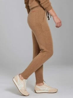 Koko Jogger -Greyson Sales Store LFA23B46 568 SIDE 9446