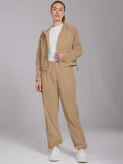 Wind Jogger -Greyson Sales Store LFA23B78 357 FULL 2391