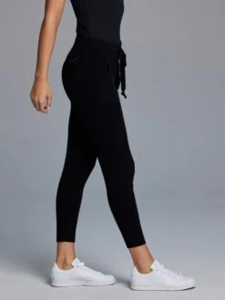 Koko Jogger -Greyson Sales Store LSP22B46 001 DE1